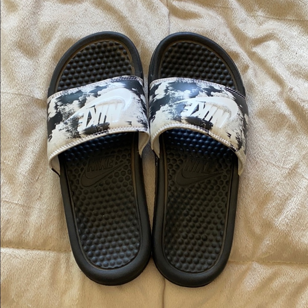 Nike slides